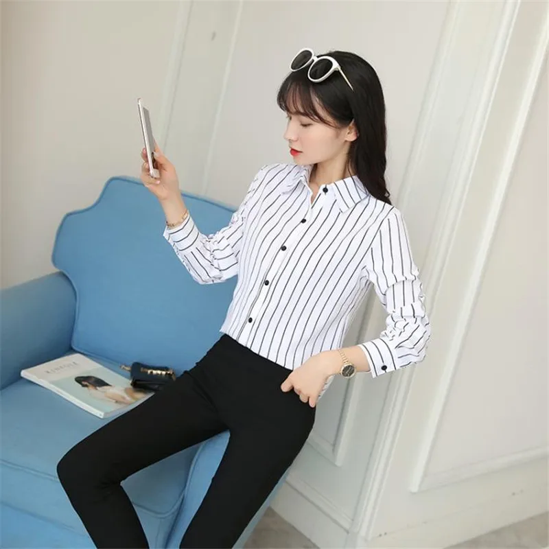 camisa blanca rayas negras mujer