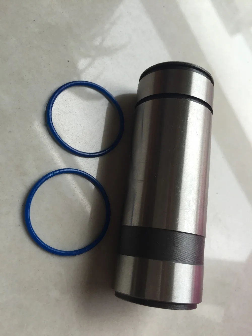 High quality free shipping Tool Cylinder 248209 248-209 for Tool Airless paint sprayer Pump.Ultra 695 795 3900 aftermarket