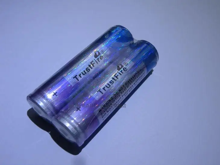 20pcs/lot TrustFire 3.7V 18650 2000mah Lithium Protected Battery Rechargeable Batteries with PCB For Flashlight Torch 20pcs/lot TrustFire 3.7V 18650 2000mah Lithium Protected Battery Rechargeable Batteries with PCB For Flashlight Torch
