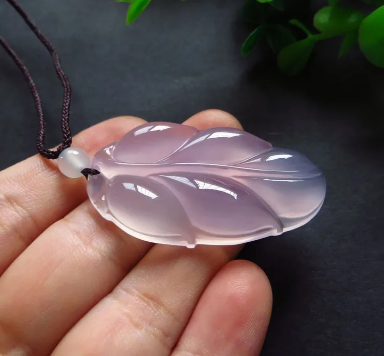 

Nature Purple Carnelian Leaf Amulet Hand Carved Roseous Foliage Chalcedony Agate Lucky Pendant Necklace Talisman