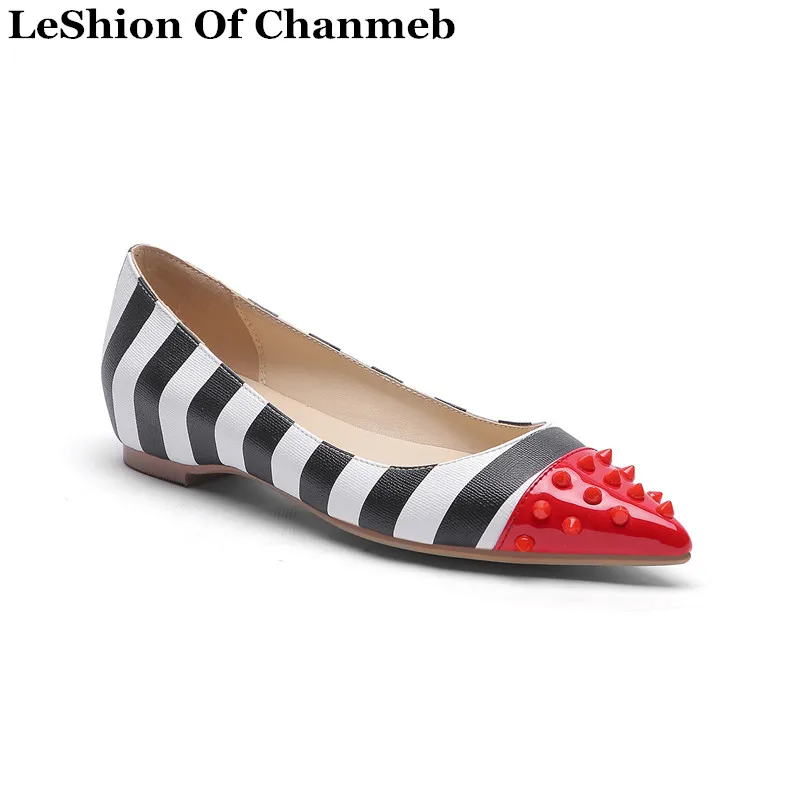 

2020 New Popular Studded Flats Women Point Toe Rivet Slip ons Ladies Stripe Zebra Shallow Colorful Shoes Woman 34-45 Casual Shoe
