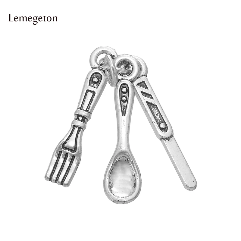 

Lemegeton 10pcs Antique Silver Plated Spoon Fork Knife Shaped Custom Metal Charm Key Chain Jewelry Making