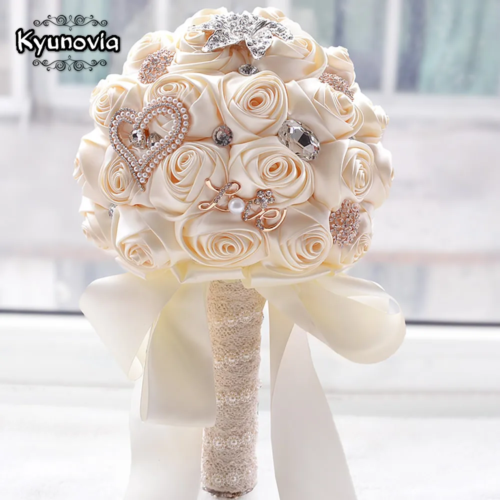2834 25 De Réductionkyunovia En Stock Superbes Fleurs De Mariage Blanc Demoiselle Dhonneur Bouquets De Mariée Artificielle Rose Bouquet De