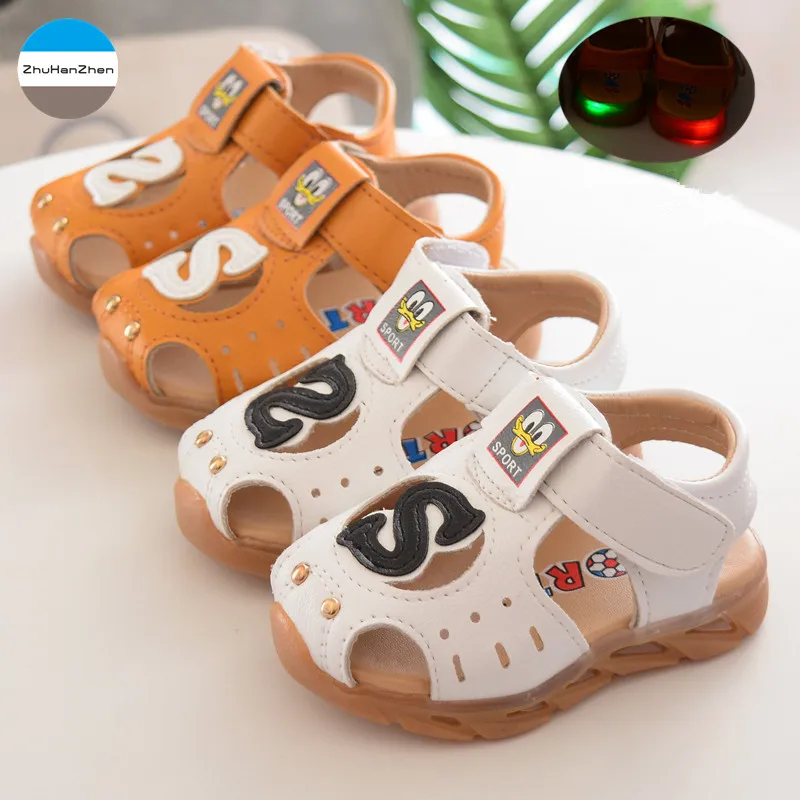 

2018 LED lights infant sandals non-slip newborn toddler baby boys and girls soft bottom shoes breathable glowing sneakers