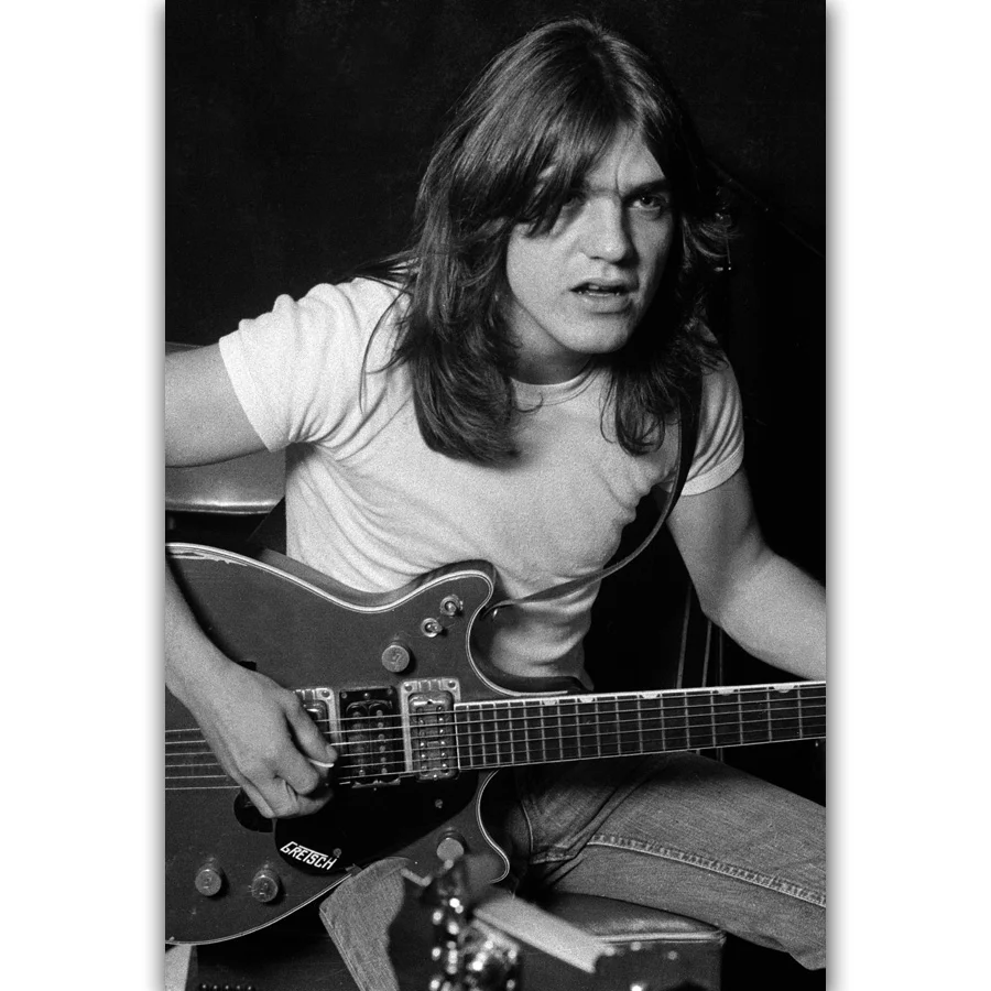 

MQ2899 Hot New Malcolm Young Custom Rock Music Singer Star Hot Art Poster Top Silk Canvas Home Decor Picture Wall Printings