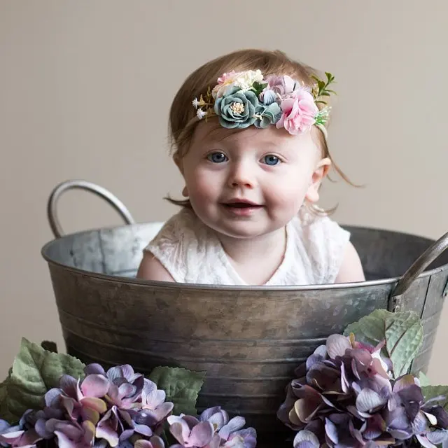 Повязка на голову с милым цветком для маленьких девочек; лента для волос; свадебный реквизит для фотосессии; подарки принцессы; повязка на голову с цветком для новорожденных; аксессуары для волос