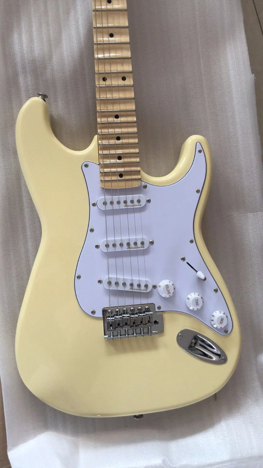Wholesale New STR Yngwie Malmsteen Electric Guitar With Scallop Fingerboard In Cream Top Quality 180329