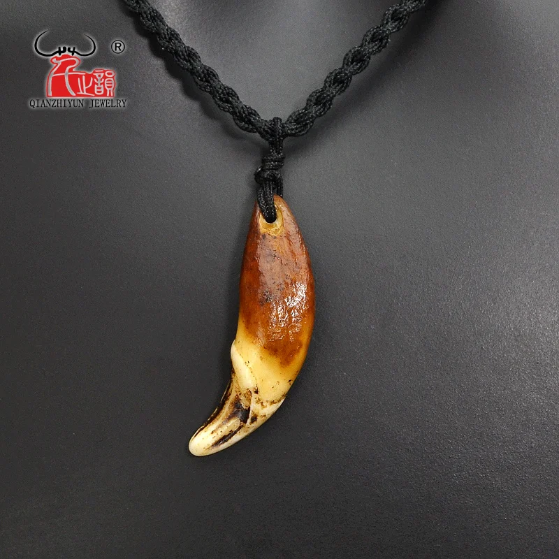 Woman's Necklace Men's Bone Pendant Tibetan Amulet Fangs Real Natural Tooth Vintage Silver Wolf Tooth Charm White Brown Ecru