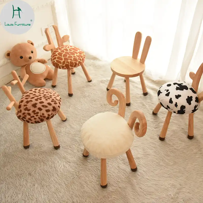 Um Jardim Casa Com Uma Mesa Para Crianças um banco Uma Mesa Kit Novo