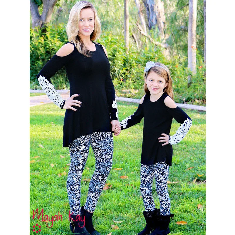 

Fashion Family Matching Outfits Mom and Me Clothes Solid Long Sleeve Tshirt Mother Daughter Family Clothing