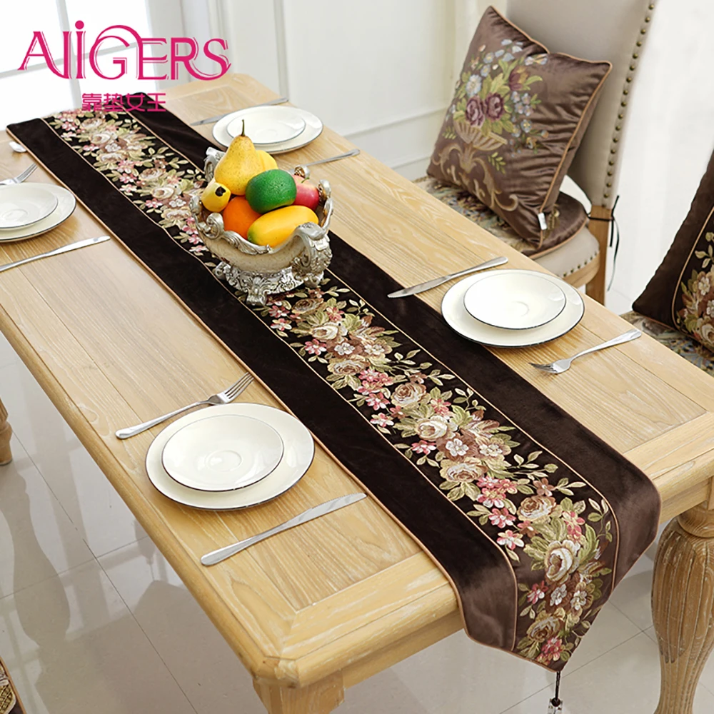  Avigers Decorative European Luxury Soft Bed Runner Roses Floral Patchwork Embroidered Velvet Table 