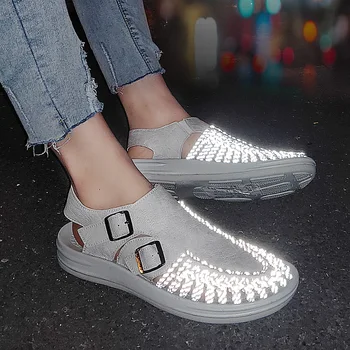 

2020 Trendy Reflective Shine Men Sandals Popular Weaving Beach Breathable Sandals Wading Non-slip Flip Flop Summer Creek Shoes