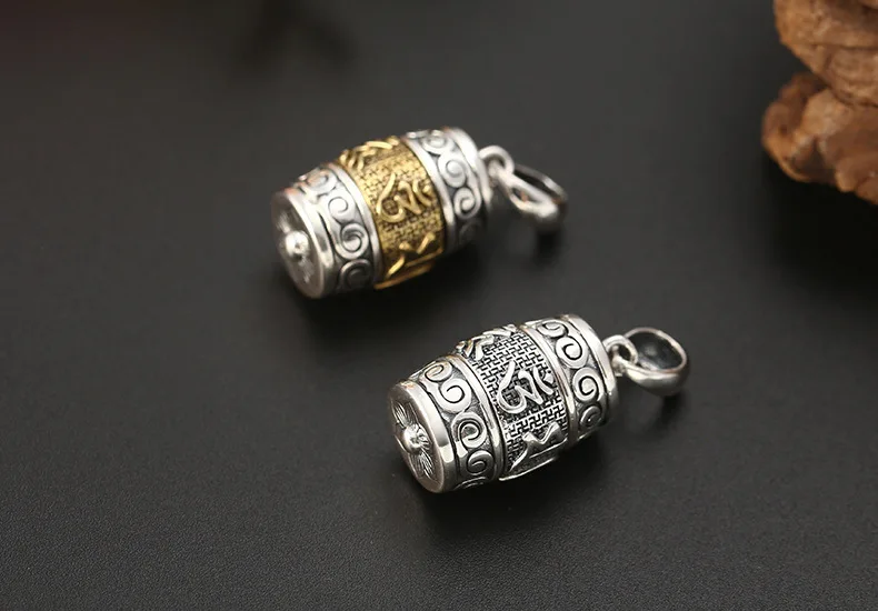 silver-gau-pendant001E