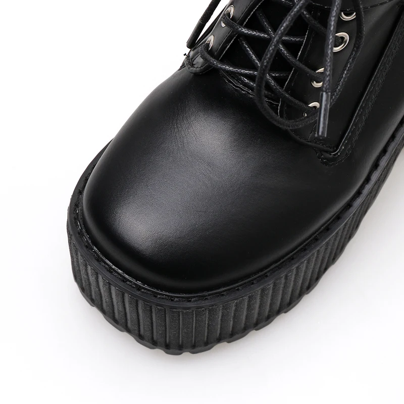 Черные ботинки; ботильоны с пряжкой в стиле панк; модные ботинки на платформе и высоком каблуке; сезон осень; мотоботы на платформе в стиле рок; женская обувь