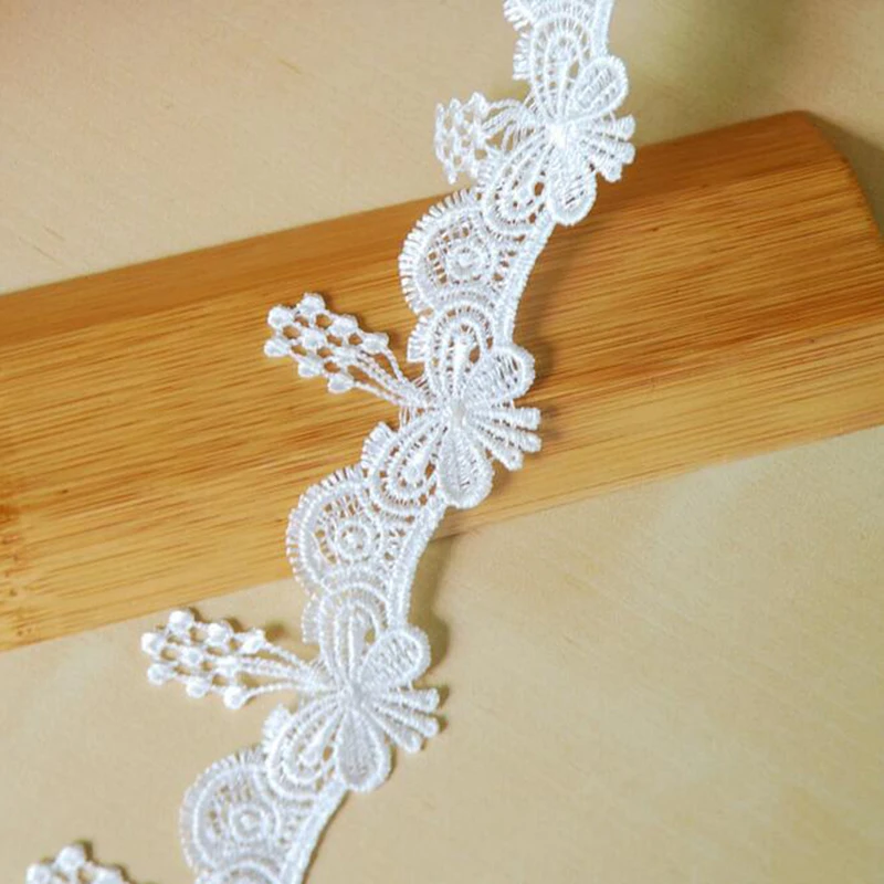 14 metros de mariposa de encaje vestido de novia de apliques para