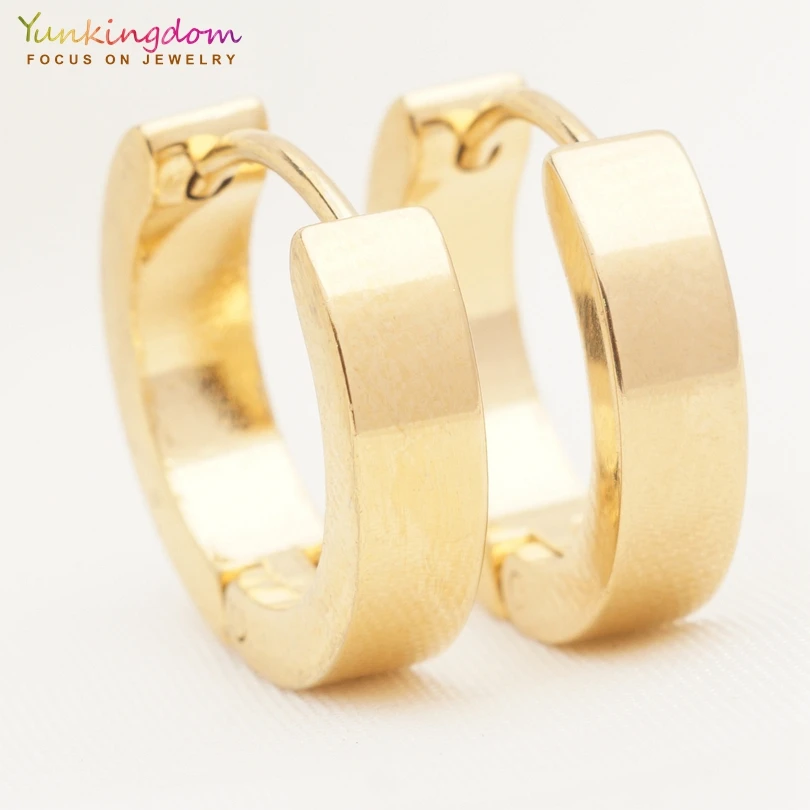 

Yunkingdom simple small hoops gold-color stainless steel earrings for women orecchini cerchio UE0322