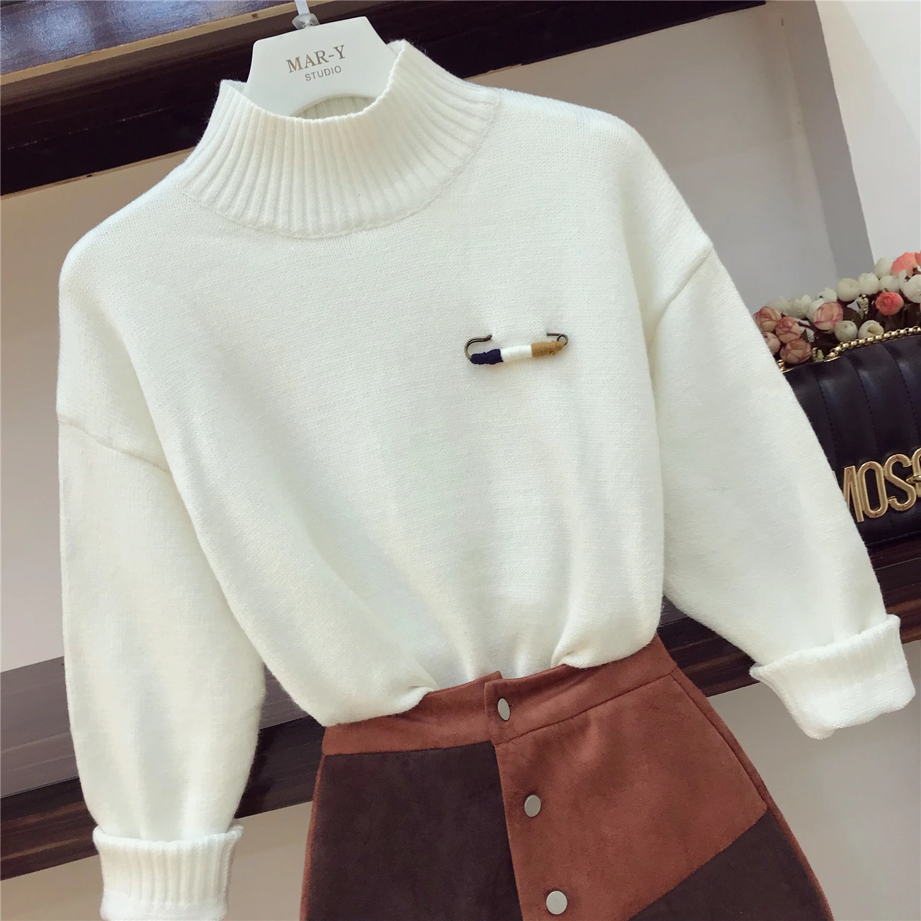 2018 Autumn Woman's Turtleneck White Pull Sweater + High Waist Color Patch Suede Skin Girls Student Two-piece Mini Skirts Set