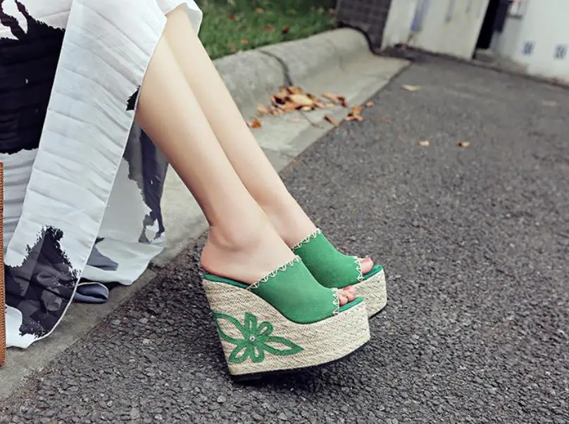 

Spring and summer leather slope and thick bottom increase 15CM women's shoes