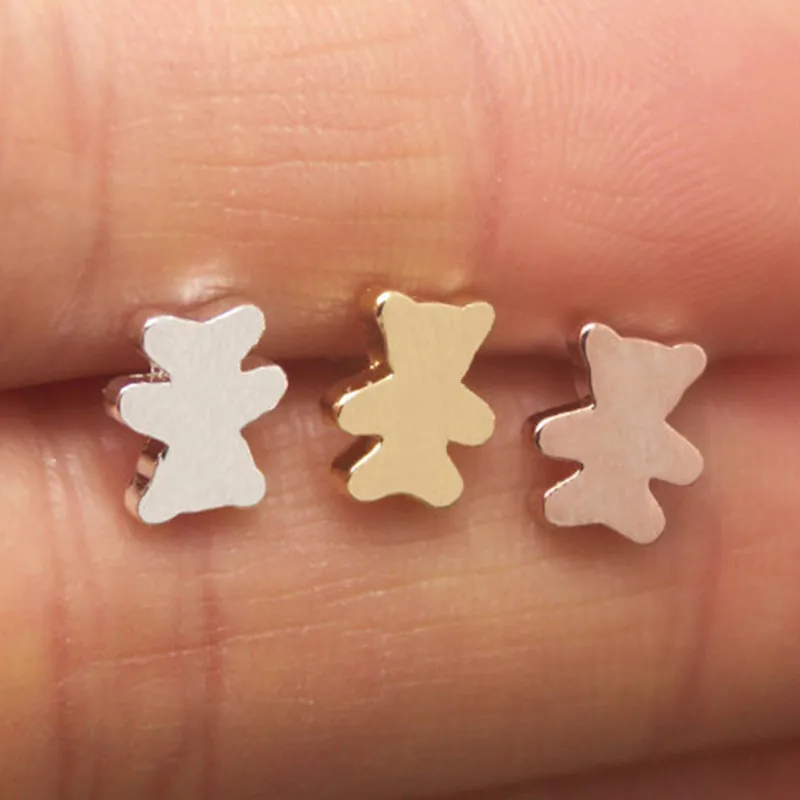 

European fashion bear stud earrings for women made by alloy Cute tiny animal bear earrings women wholesale made by our facotry