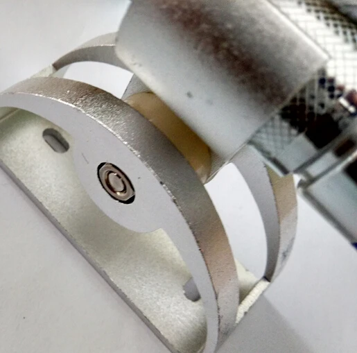 

Adjustable Metal Shower Head Holder Space Aluminum Shower Head Bracket