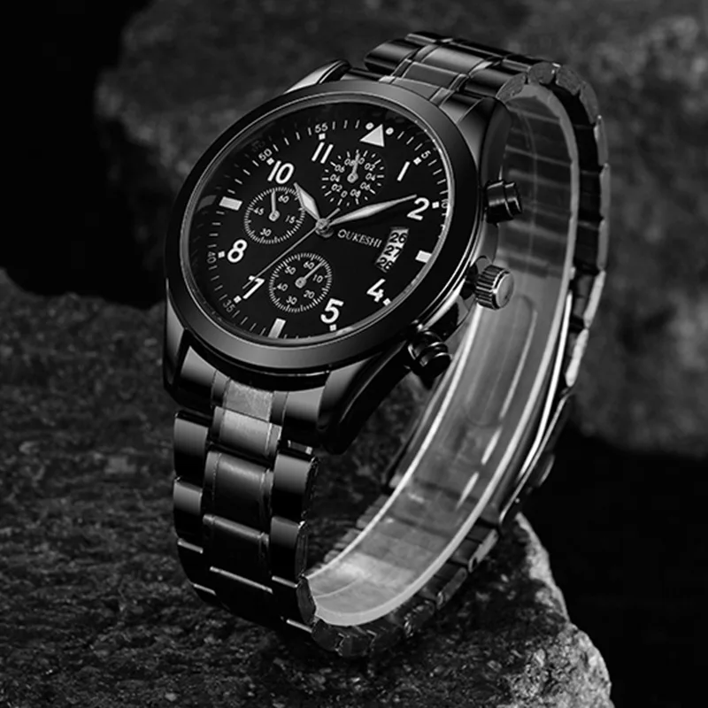 

2019 men's steel belt round multi-function watch three-eye fashion business waterproof calendar tungsten steel quartz watch