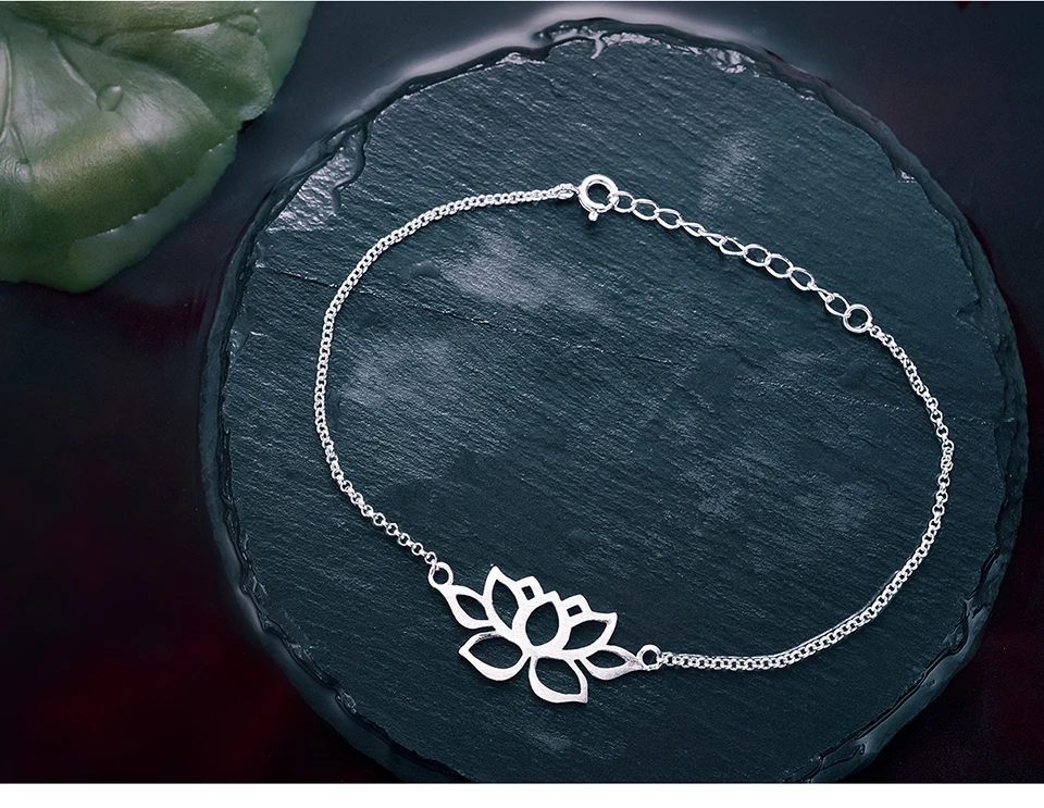 LFJG0009-Hollow-out-Lotus-Flower-Bracelet_09