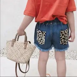 Свободные шорты из денима для маленьких девочек, одежда Детские хлопковые Модные леопардовые джинсы с дырками в стиле пэчворк детские