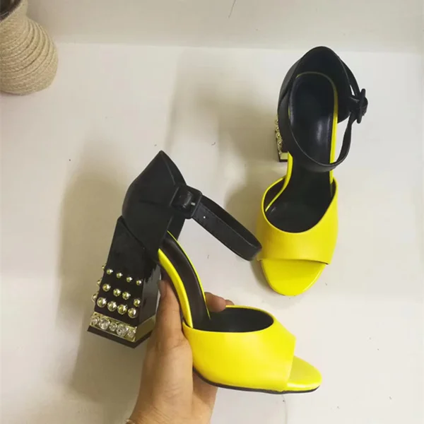 

Yellow Color Woman Gladiator Peep Toe Women Shoes High Square Heel Buckle Design Zapatillas Mujer Rivets Embellished Shoe Lady