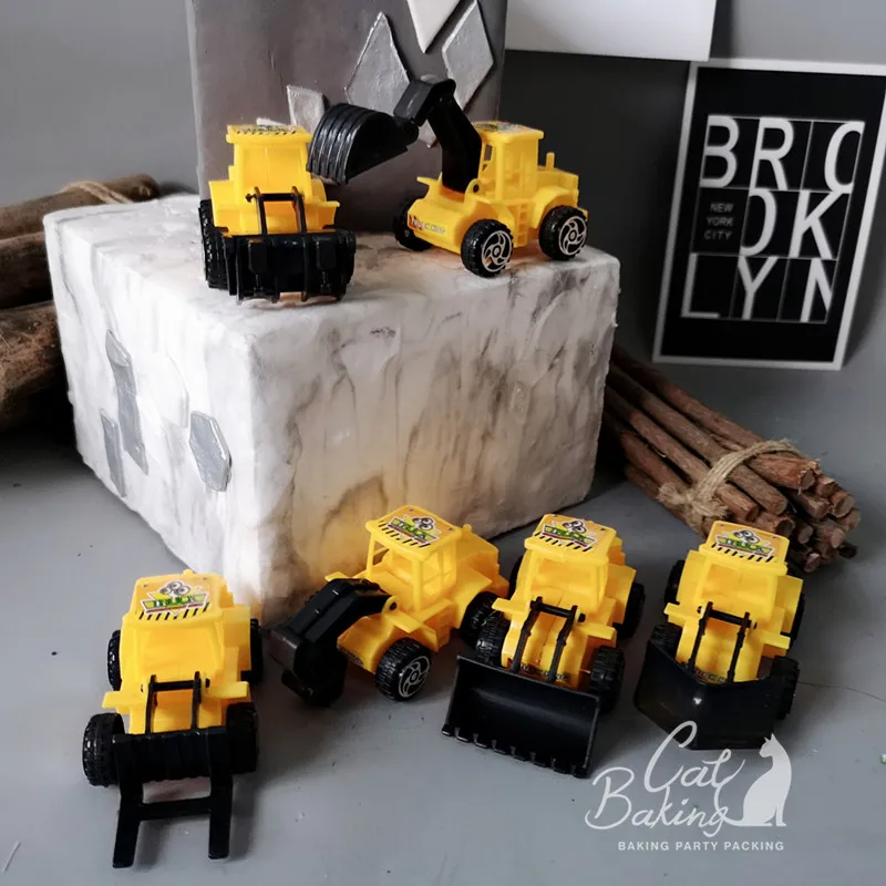 

6Pcs/Set Yellow Engineering Vehicle Collection Cake Decorations Birthday Party Decorations for Baking Cute Gifts