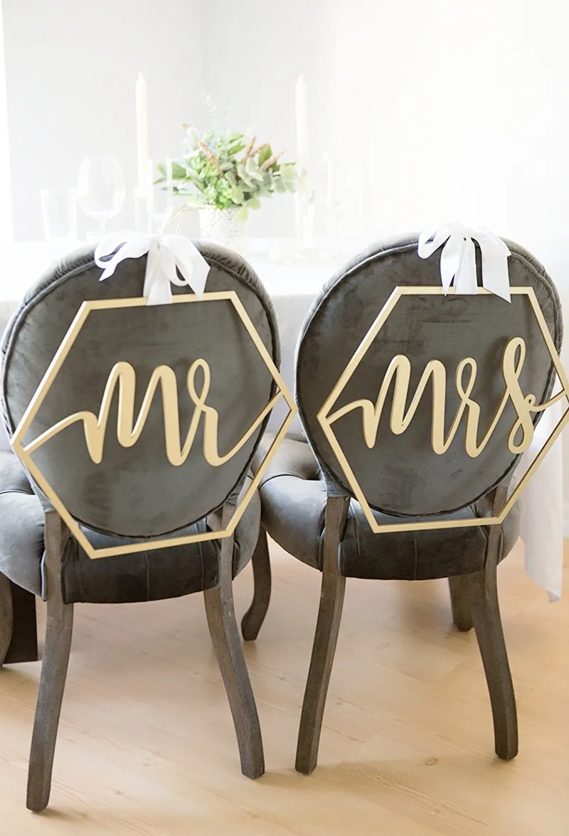 2 PIECES MR AND MRS GOLD Geometric GLITTER CHAIR SIGNS 