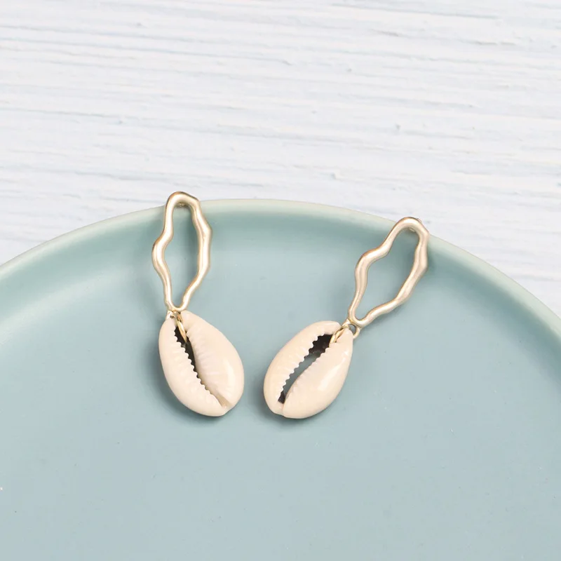 

Boho Natural Seashell Drop Earrings For Women Vintage Shell Statement Earrings 2019 Summer Beach Shellfish Jewelry Accessories