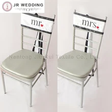 Новое поступление дизайна: 5 комплектов Mr& Mrs пара белый и черный атласный стул створки для свадебного украшения