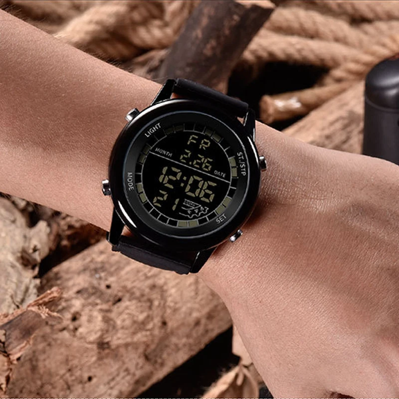 

New Outdoor Sports Electronic Watch Male Waterproof Student Table Brand Multifunctional Quartz Watch Man Large Dial Clock Couple