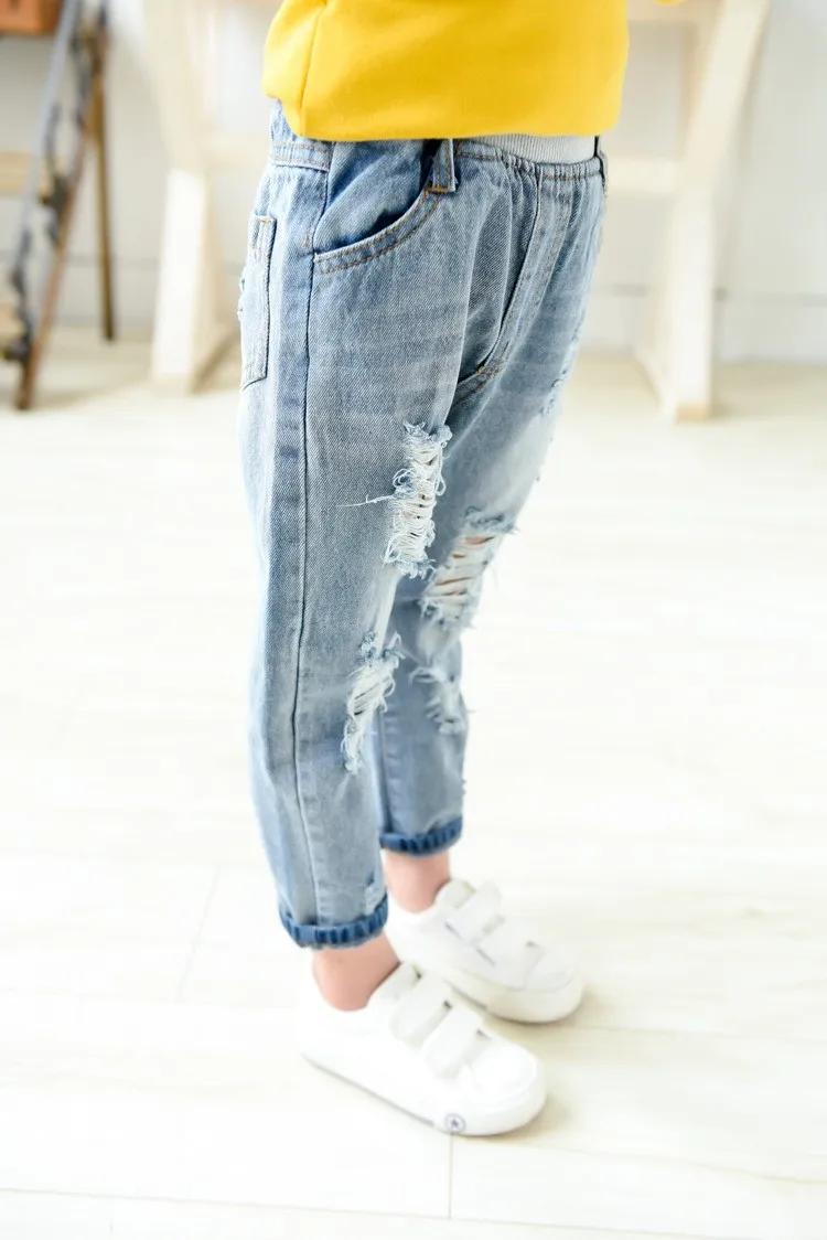 2389120088_1358775392