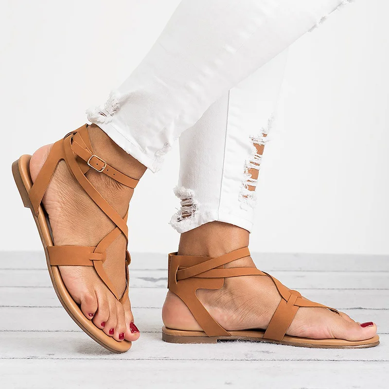 Женские босоножки; сандалии на плоской мягкой подошве; Летняя обувь из искусственной кожи; женские повседневные сандалии-гладиаторы; женская пляжная обувь; большой размер 43 - Цвет: Brown
