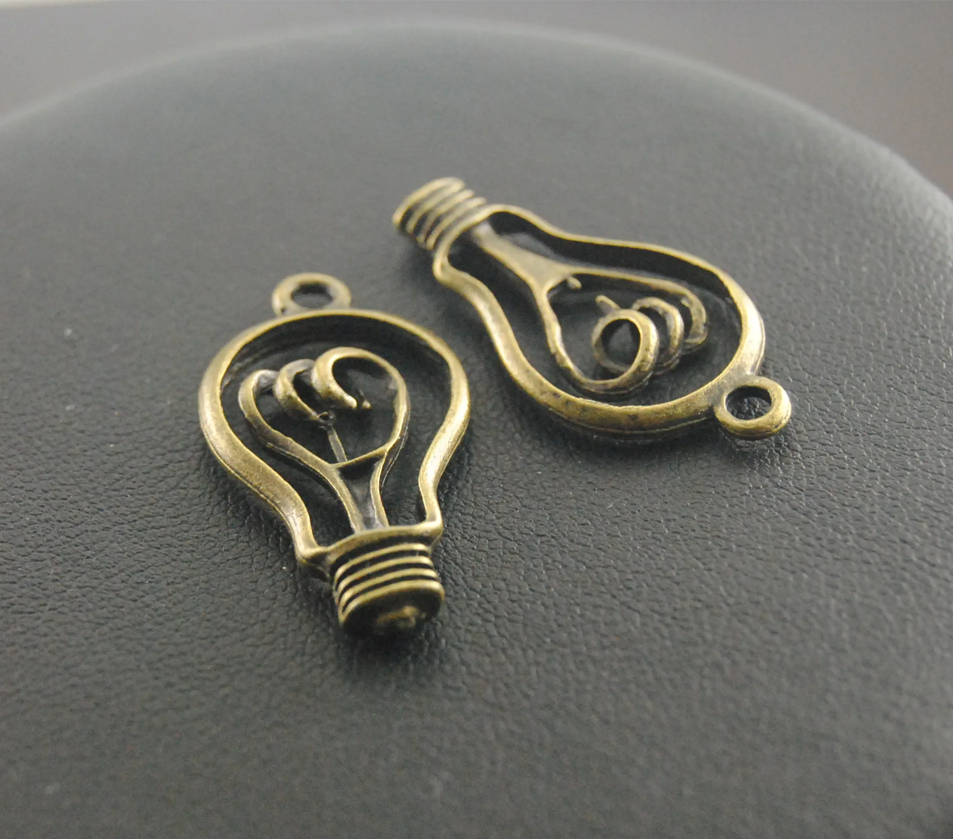 

10pcs Antique Bronze Love Heart Bulb Charm Bracelet Necklace Jewelry Making Handmade DIY 32x17mm A242