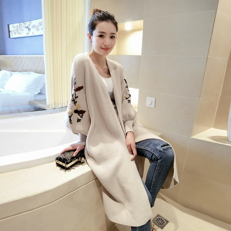 

2019 Autumn Winter Fashion Women Long Sleeve Cardigan High Quality Floral Embroidery Sweater Knitted Female Loose Cardigan Coat