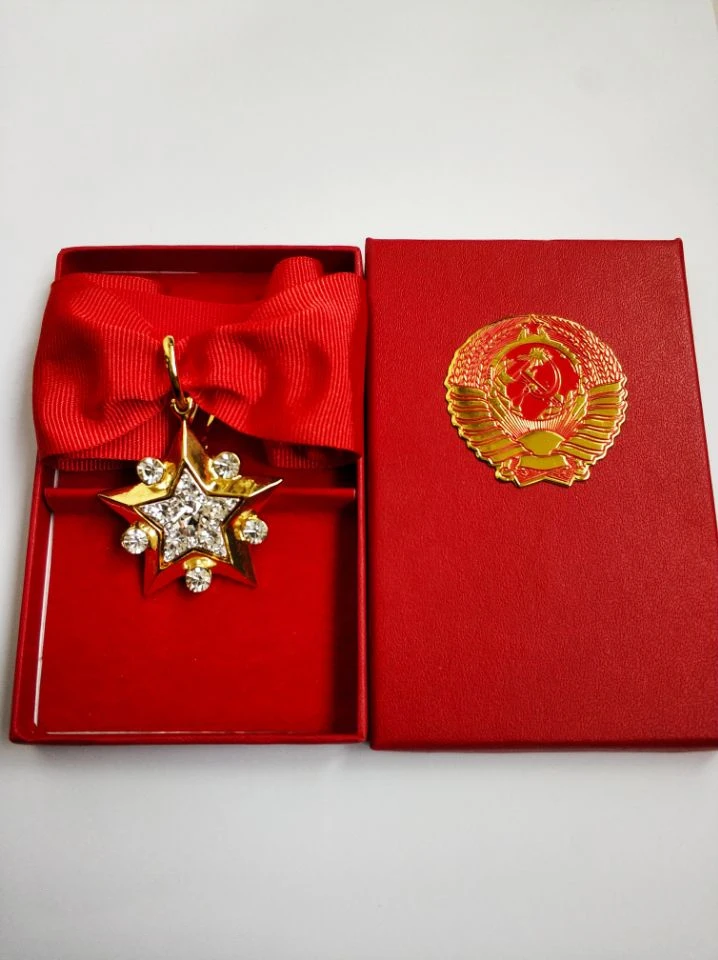 

Exquisite Former USSR Marshal Five Star CCCP Military Honor Medal Soviet Union Heroism Special Badge Inlaid Zircon Shining Gifts