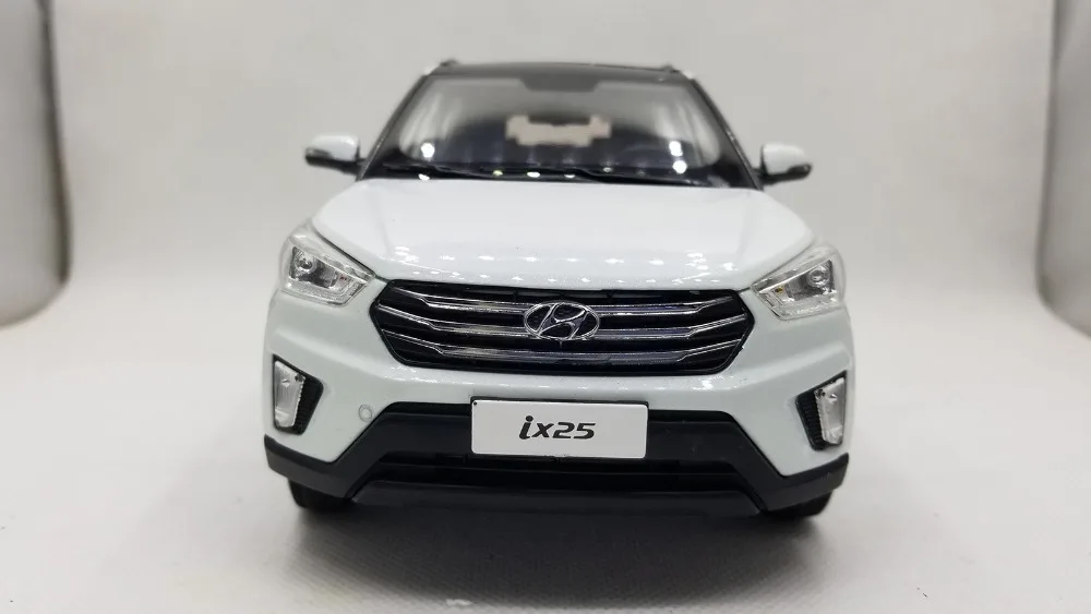 1:18 Модель литья под давлением для Hyundai IX25 2016 Белый внедорожник игрушечный