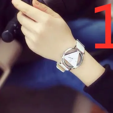 

Retro Simple ladies watch