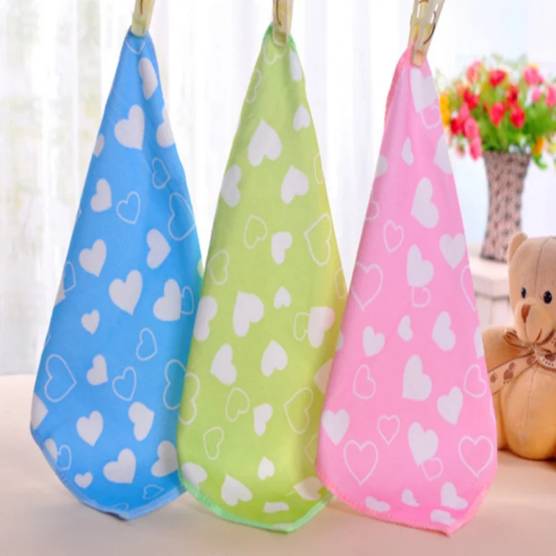 

Cute Baby Towel Cotton Gauze Newborn Baby Infant Heart Printed Face Hand Bathing Towels