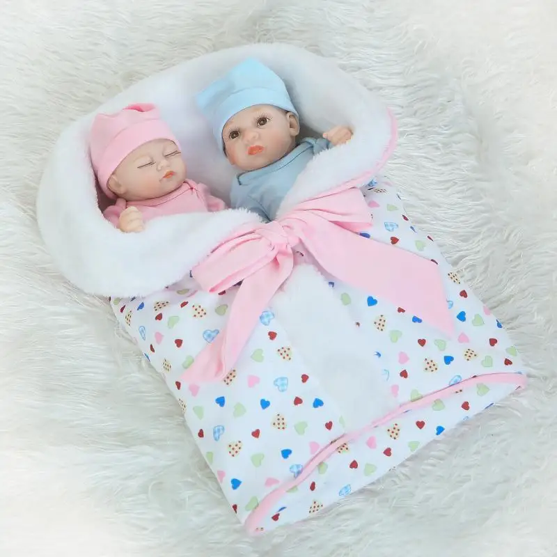 

26cm Silicone mini Reborn Dolls Twin doll adorable Lifelike reborn dolls Fashion Doll New Year Gift photography props