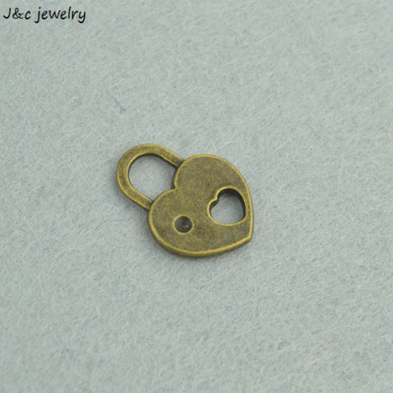 Wholesale 10pcs Metal Charms Antique Bronze Hearts lock Charms Pendant