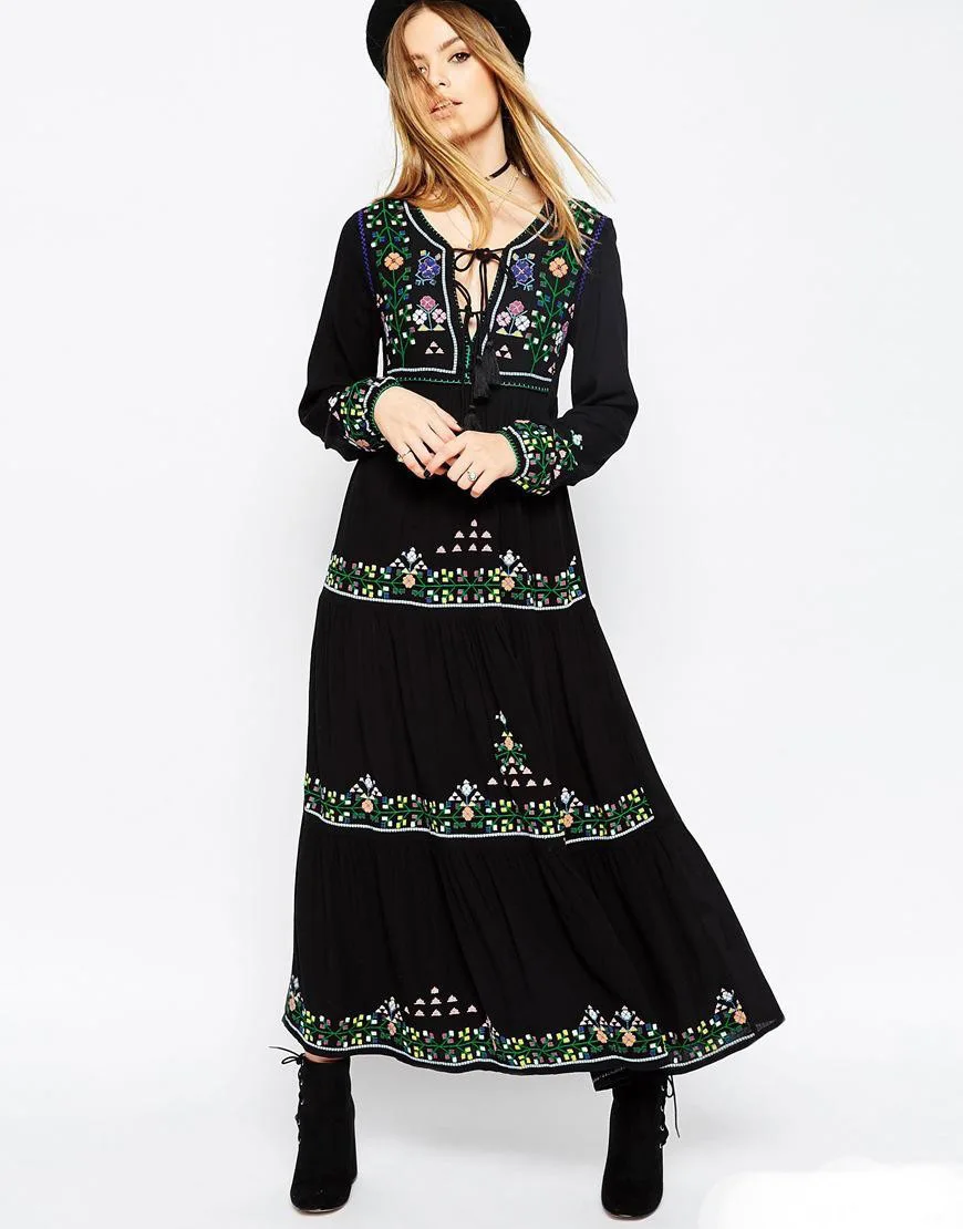 2018 new hot sale Bohemian embroidery long dresses floral