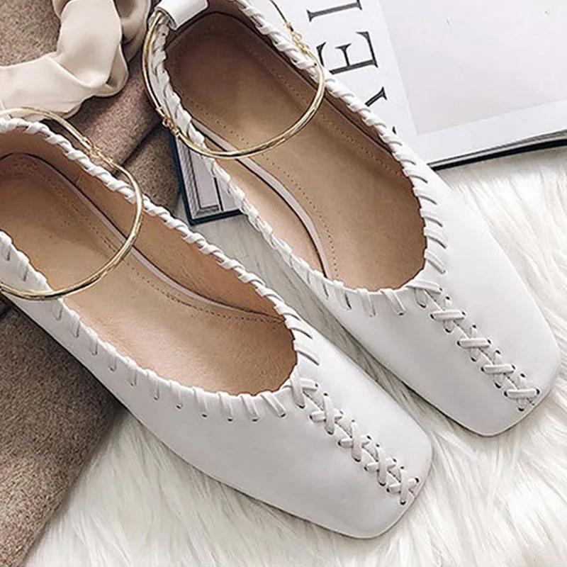 

Boussac Metal Round Ring Flat Sandals Women Elegant Vintage Square Toe Women Sandals Weaving Designer Ladies Shoes SWC0478