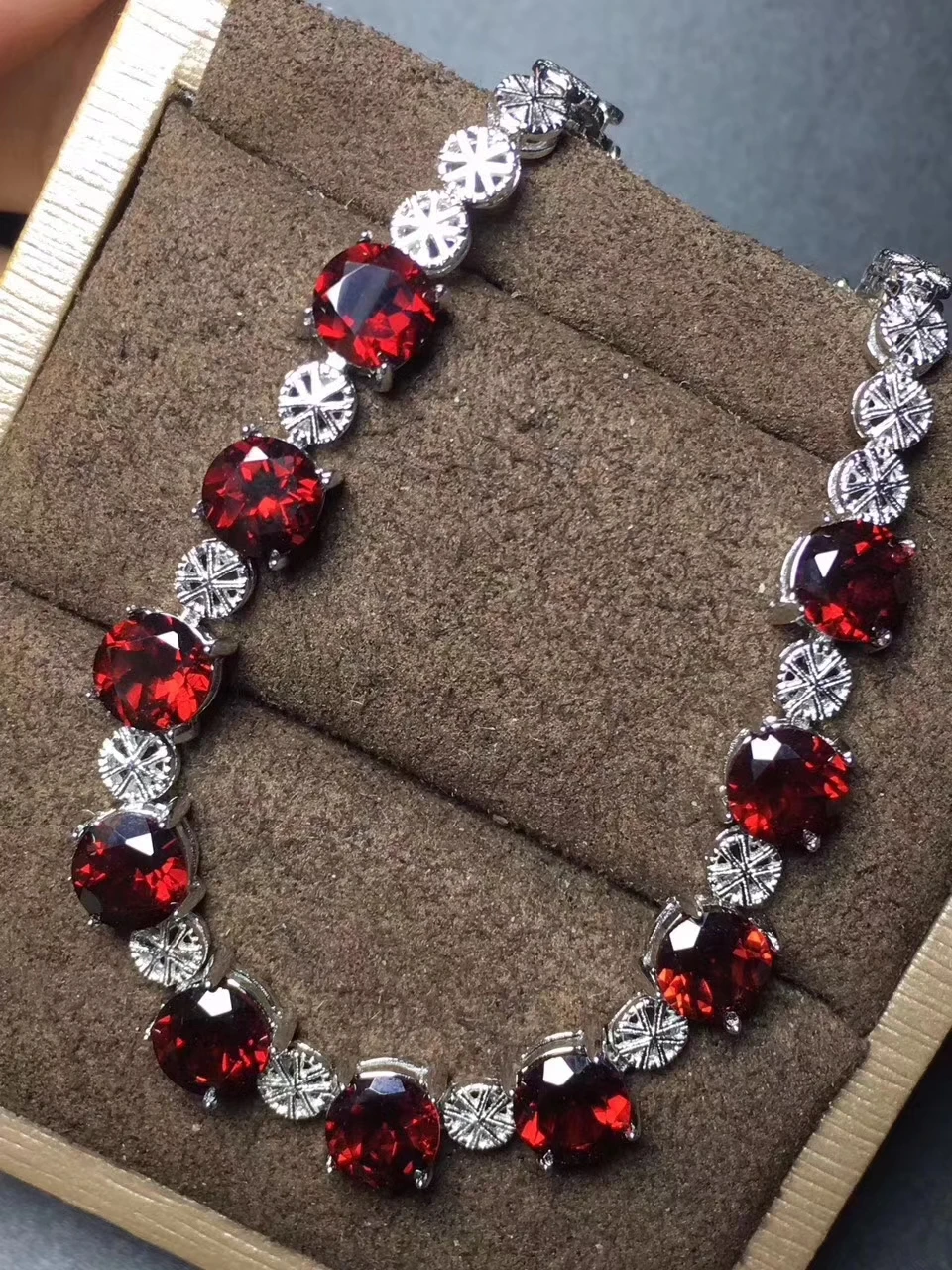  Bracelet grenat rouge naturel pierres précieuses naturelles élégant luxueux étoiles magiques Bracel