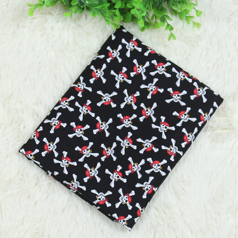 110 см ширина крутой Карибы пиратский череп черный хлопок ткань для женщин летние платья юбки наволочки домашний текстиль DIY-BK277