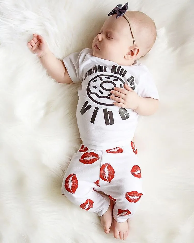 

New 2019 summer baby boy clothes fashion cotton short sleeved Lips pattern t-shirt+pants baby girls clothing set infant 2pcs sui