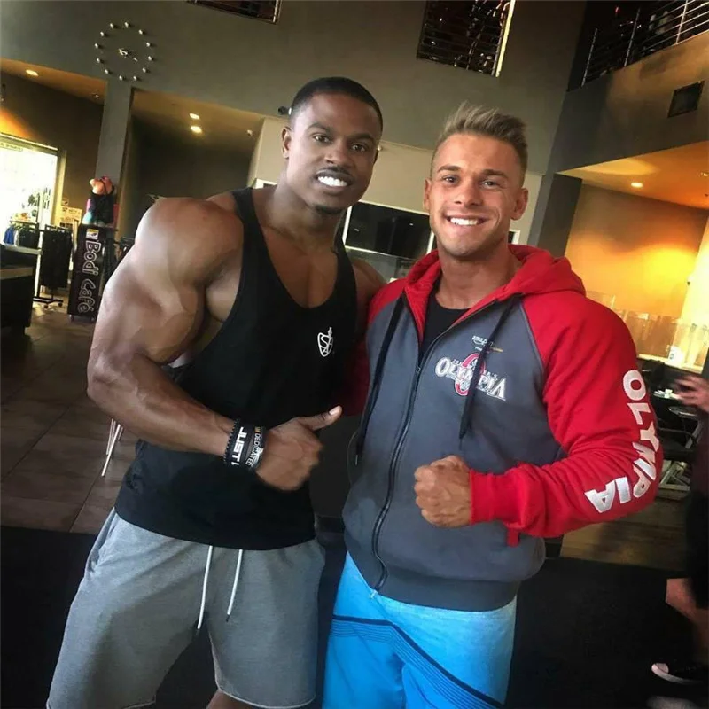 9357021111_447170321