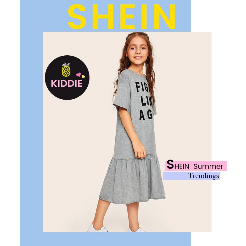 SHEIN/Детская Повседневная футболка для девочек с буквенным принтом и рюшами на подоле; платье для детей; коллекция года; Летние Детские платья средней длины с короткими рукавами и оборками